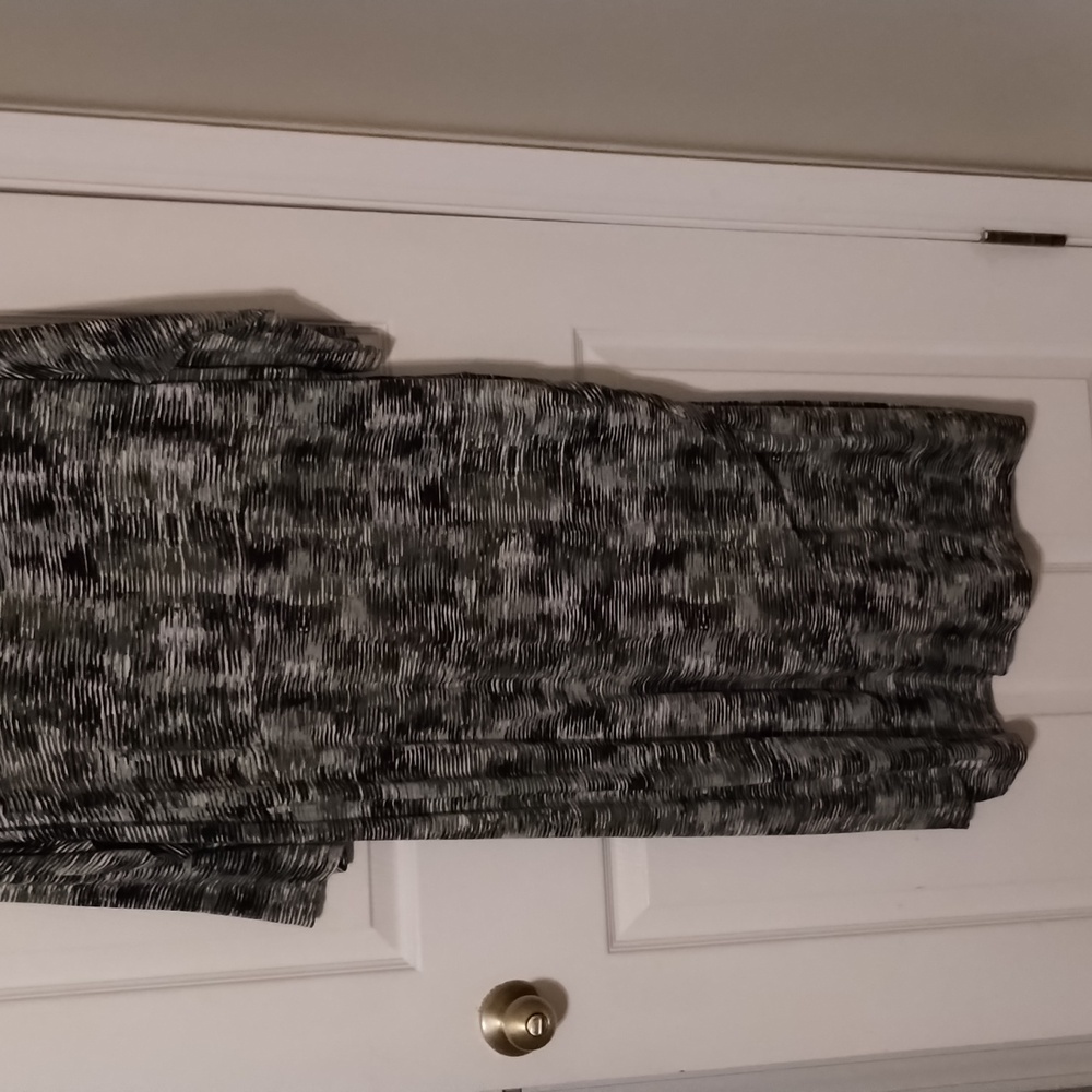 Dress - Picture 2 of 6